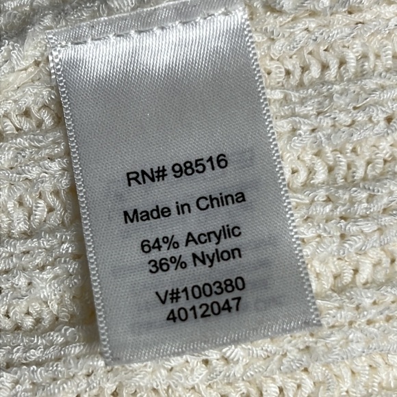 COLDWATER CREEK SHORT SLEEVED CREAM BUTTON FRONT SWEATER SIZED LARGE 14 - Picture 7 of 7